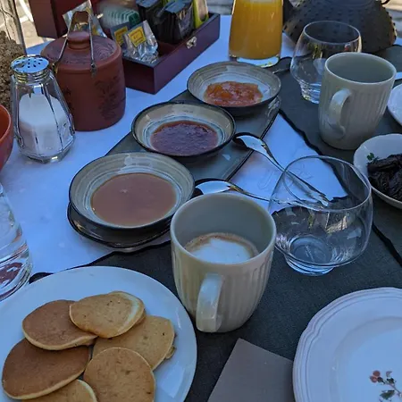 Un Jardin Secret Alojamento de Acomodação e Pequeno-almoço Yzeron
